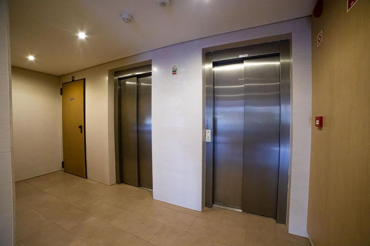 Lovely Apartment Near Airport And Nations Park, With Garage 로르스 외부 사진