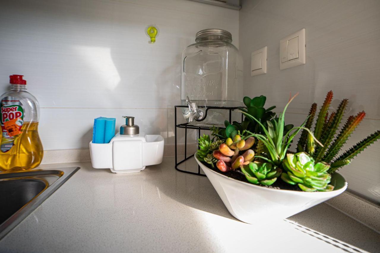 Lovely Apartment Near Airport And Nations Park, With Garage 로르스 외부 사진